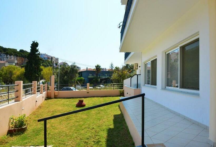 اتاق استاندارد, Despoina