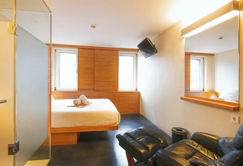 Номер Стандарт, Düsseldorfer Hof