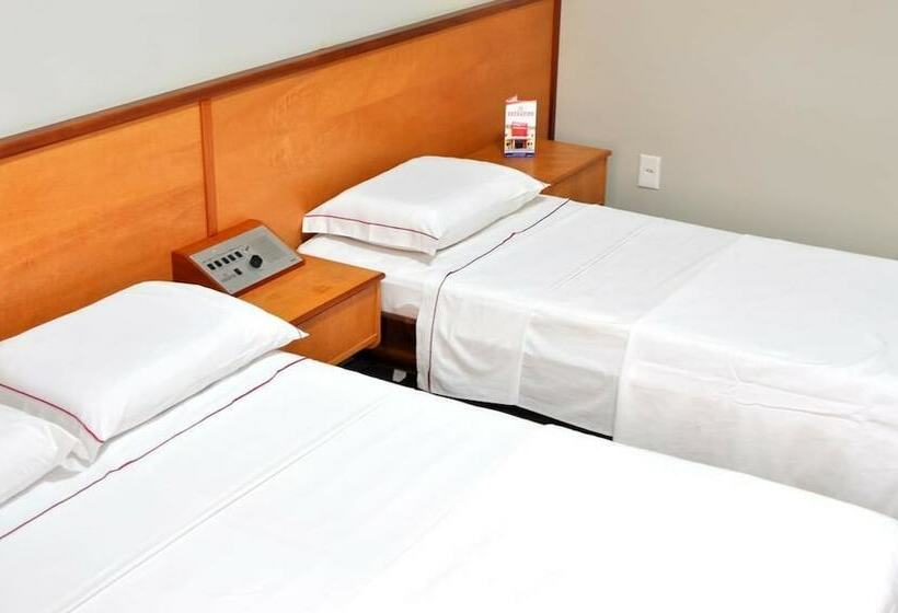 标准单人间, Executivo