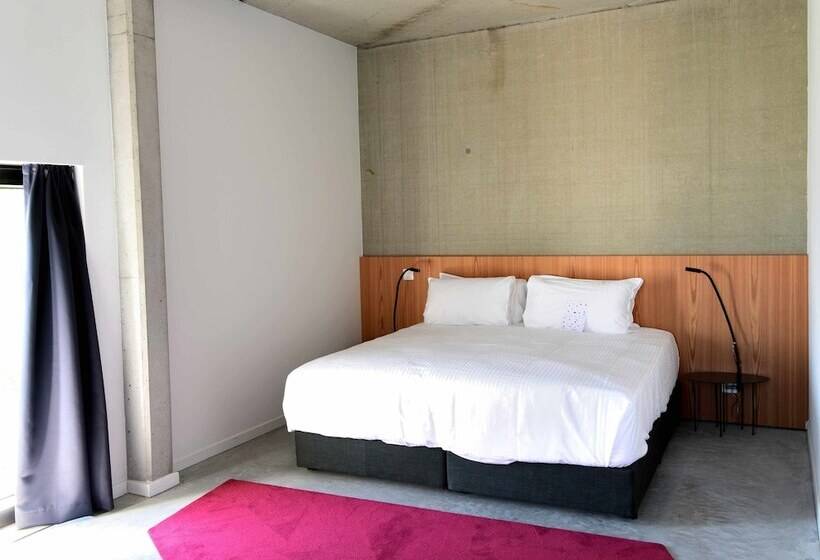 スイート(家族用), Belvue