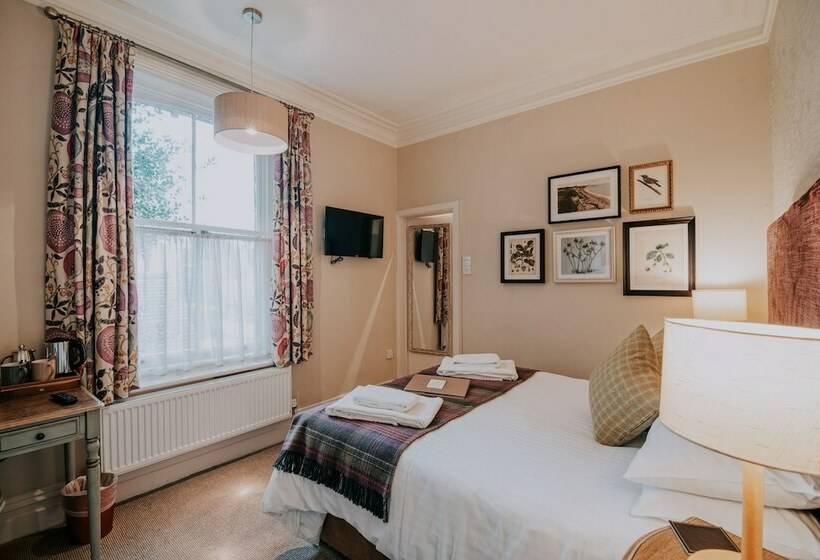 غرفة قياسية, Inn In The Park