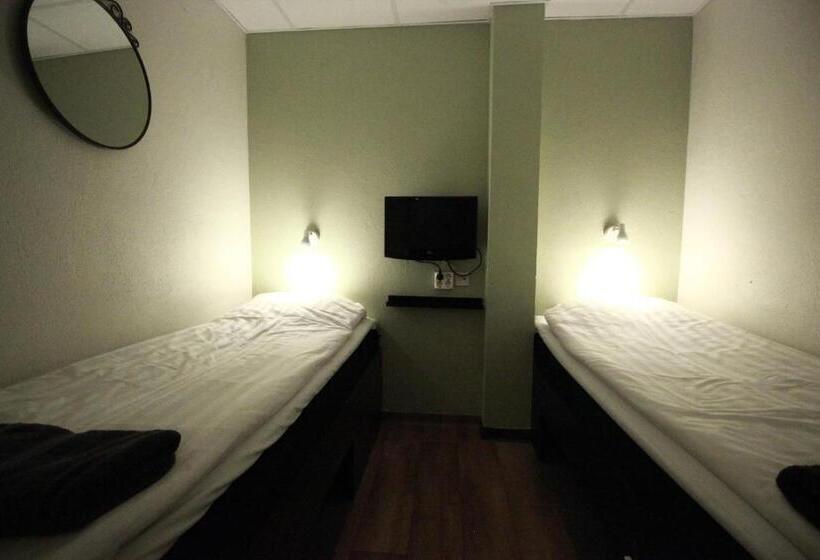 اتاق پایه با سرویس بهداشتی مشترک, L Centralstation