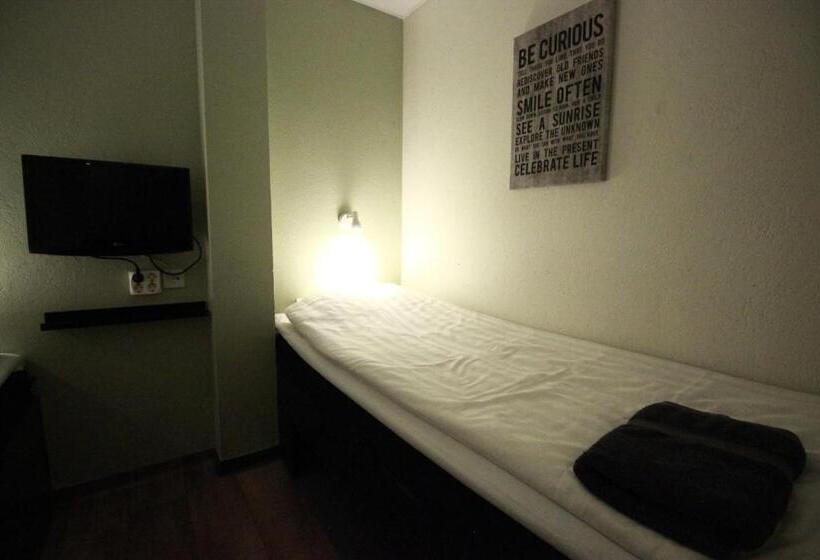 اتاق پایه با سرویس بهداشتی مشترک, L Centralstation