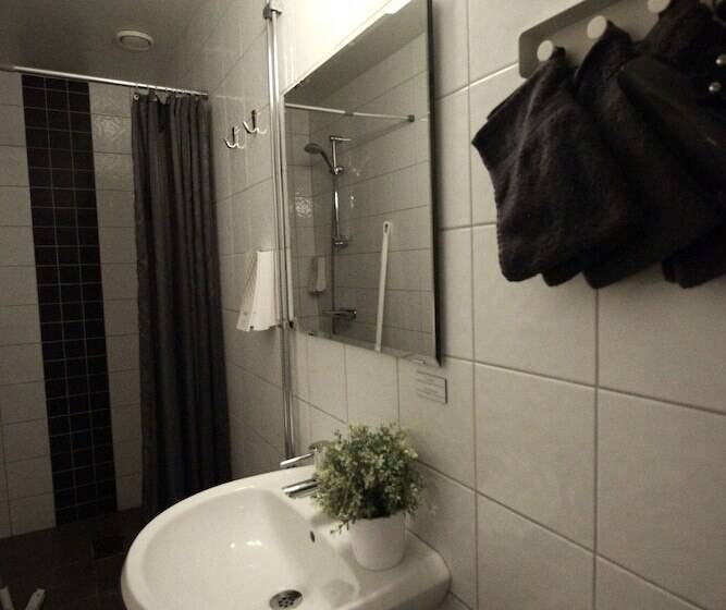 اتاق استاندارد, L Centralstation