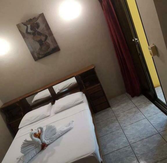 침실 1개 주택, Nany