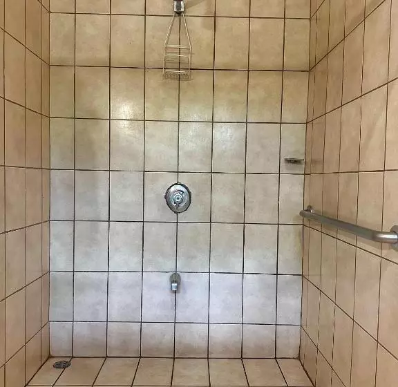 Standard Kolmen Hengen Huone, Nany