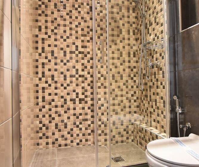 Cameră Standard, Rodakas