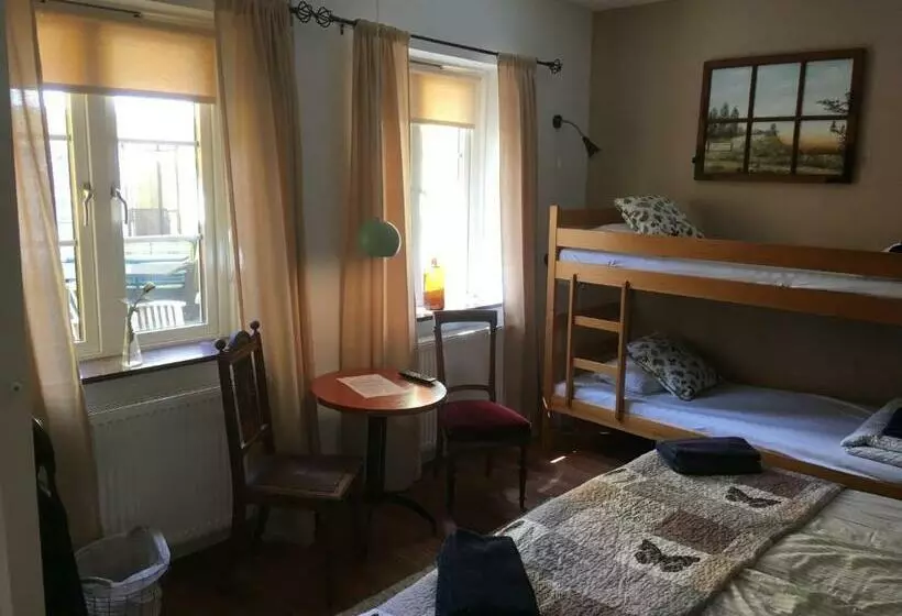 浴室共有ファミリールーム, Sveriges Minsta Hotell! Hôtel Gruyère