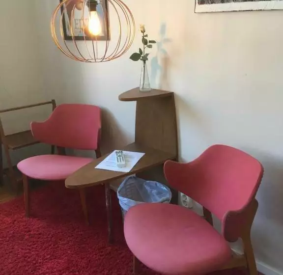 バス共有のスタンダードルーム, Sveriges Minsta Hotell! Hôtel Gruyère