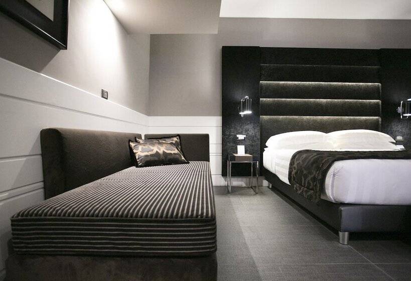 חדר משפחתי, The Glam