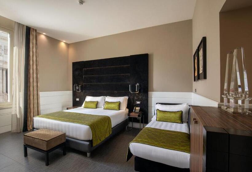 חדר דלוקס לשלושה, The Glam