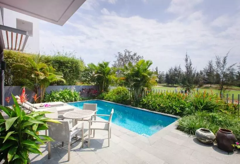 ویلای یک اتاق خوابه با استخر شنا, Montgomerie Links Hotel & Villas
