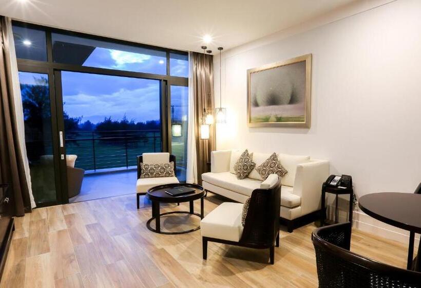 سوییت, Montgomerie Links Hotel & Villas