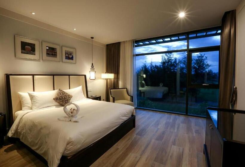 سوییت, Montgomerie Links Hotel & Villas