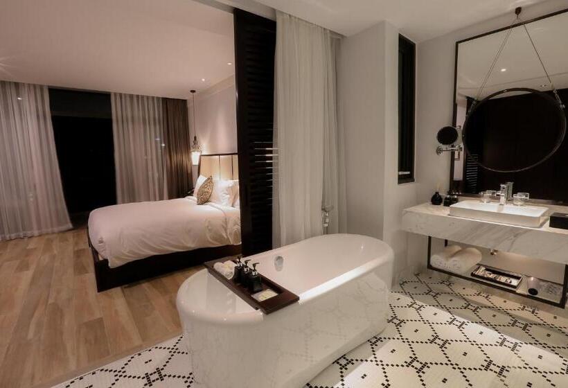 سوییت, Montgomerie Links Hotel & Villas