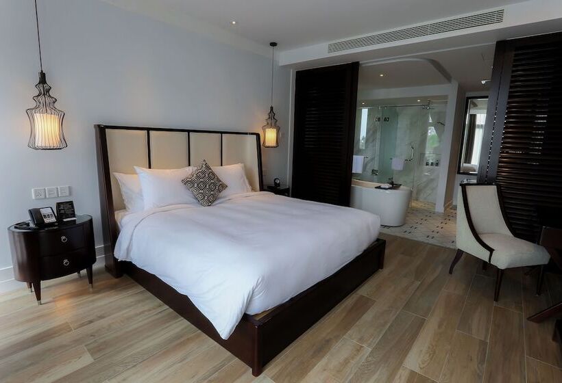 سوییت جونیور, Montgomerie Links Hotel & Villas