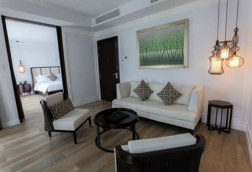 سوییت جونیور, Montgomerie Links Hotel & Villas