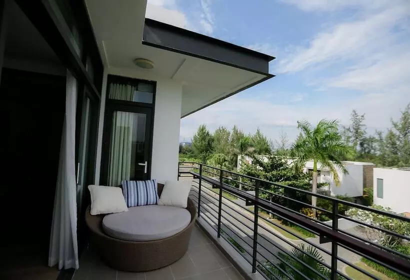سوییت جونیور, Montgomerie Links Hotel & Villas