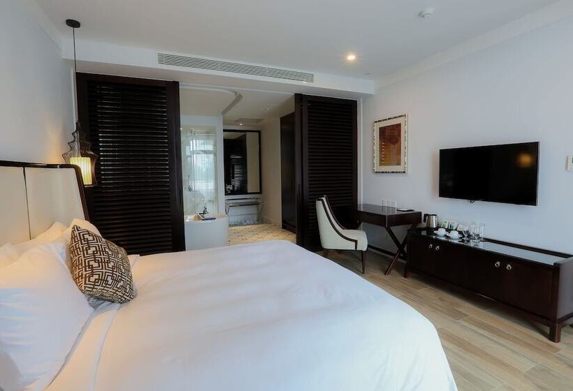 سوییت جونیور, Montgomerie Links Hotel & Villas