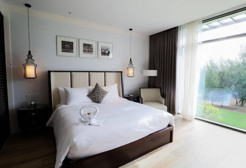 سوییت, Montgomerie Links Hotel & Villas