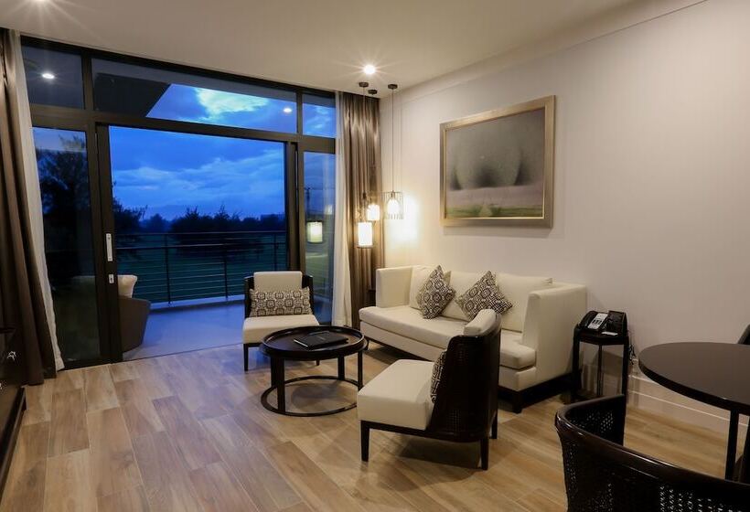 سوییت, Montgomerie Links Hotel & Villas