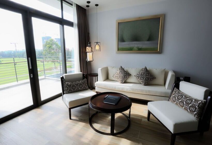 سوییت, Montgomerie Links Hotel & Villas