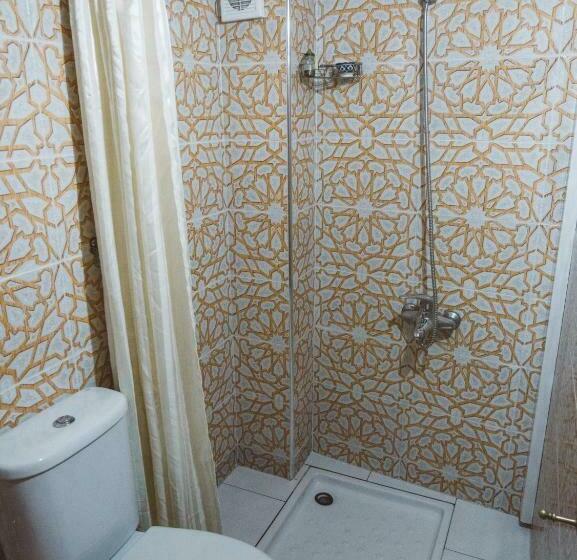 标准三人间, Dar Chrif Idrissi