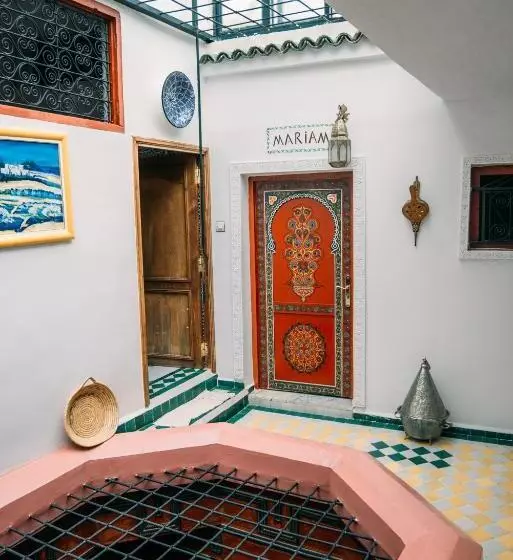 اتاق ساده سه نفره, Dar Chrif Idrissi