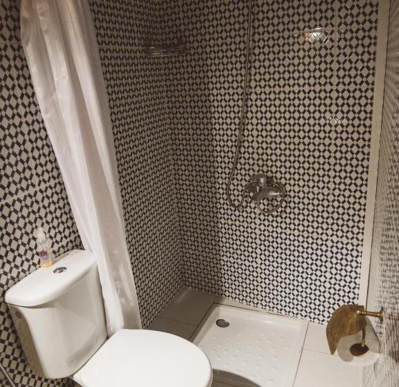 基本三人间, Dar Chrif Idrissi