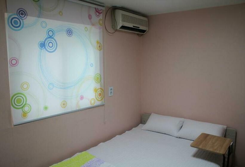 اتاق استاندارد, Mk Liberty House