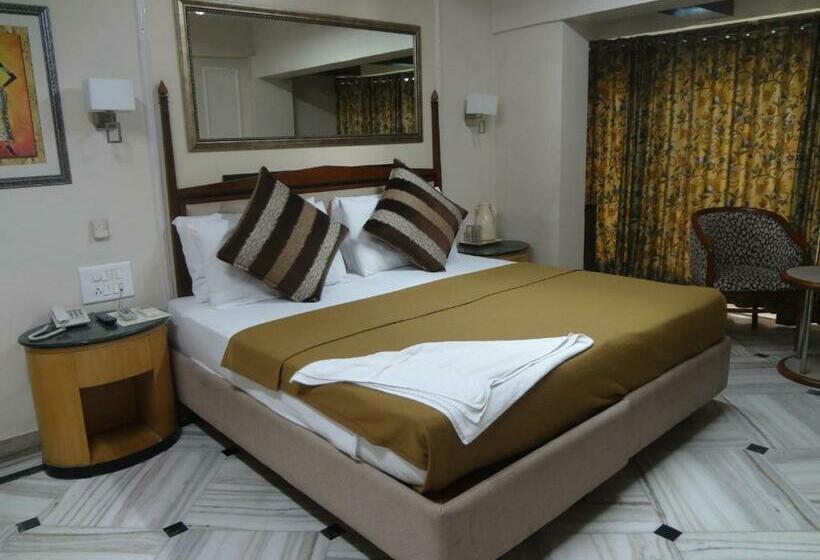Deluxe Room, Royal Park Hotel Dockyard