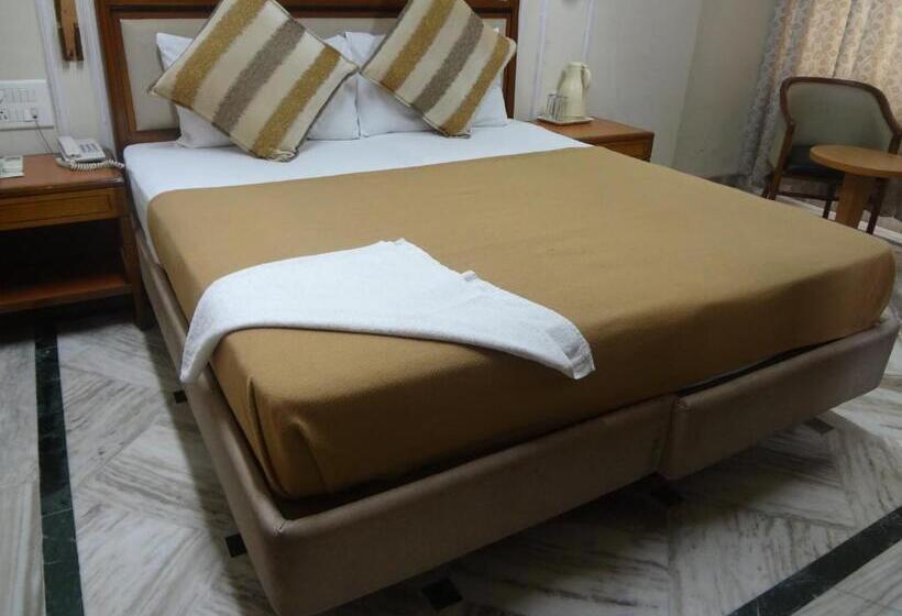 Superior Room, Royal Park Hotel Dockyard
