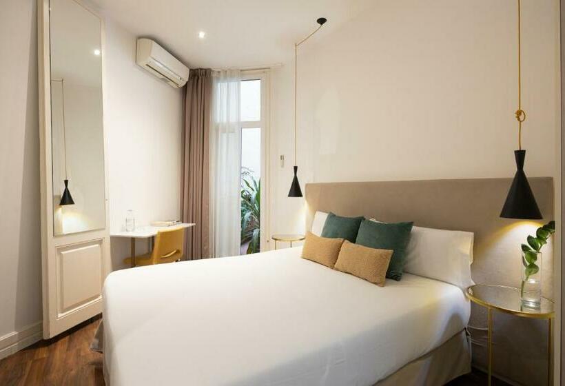 Habitación Basic, Forget Me Not Barcelona