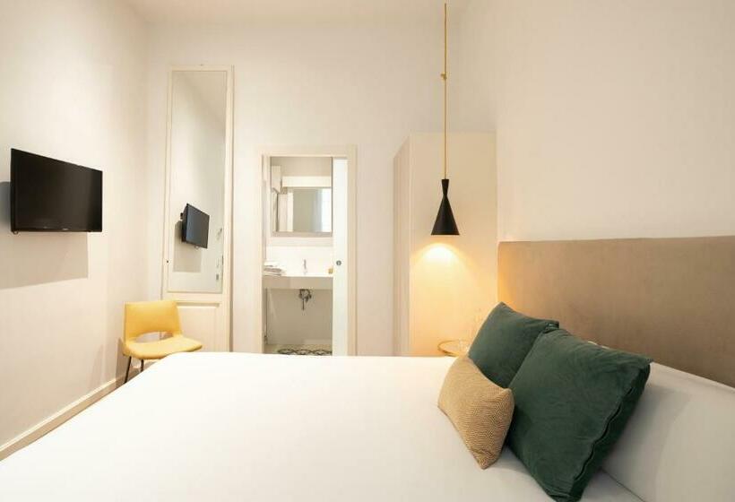 Habitación Basic, Forget Me Not Barcelona