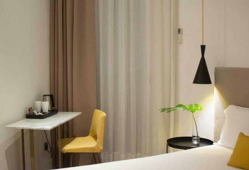 Habitación Basic, Forget Me Not Barcelona