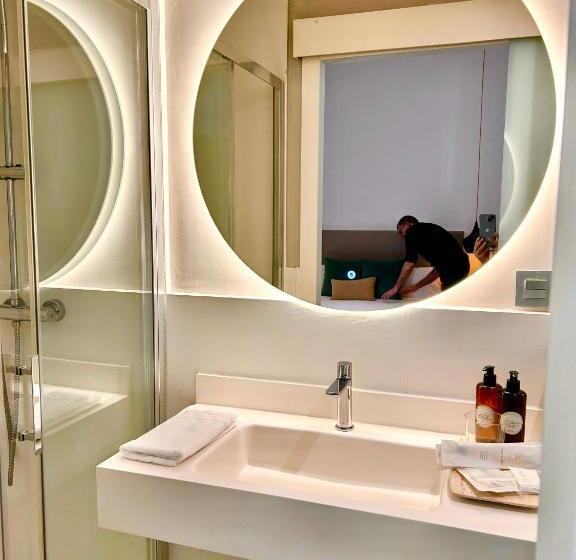 Habitación Basic, Forget Me Not Barcelona
