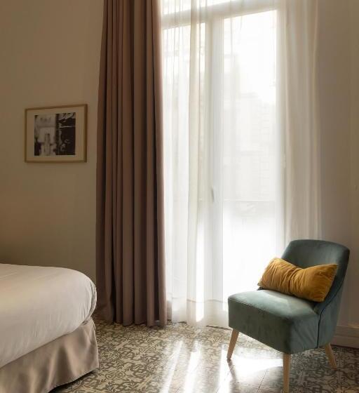 Habitación Estándar, Forget Me Not Barcelona