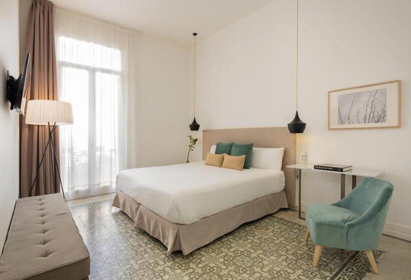 Habitación Superior, Forget Me Not Barcelona