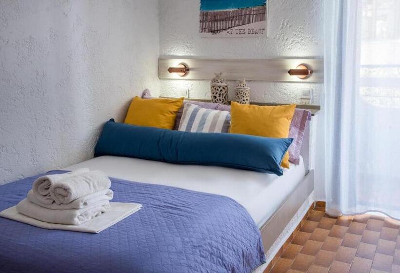 Апартаменты 1 Спальня, Amazona