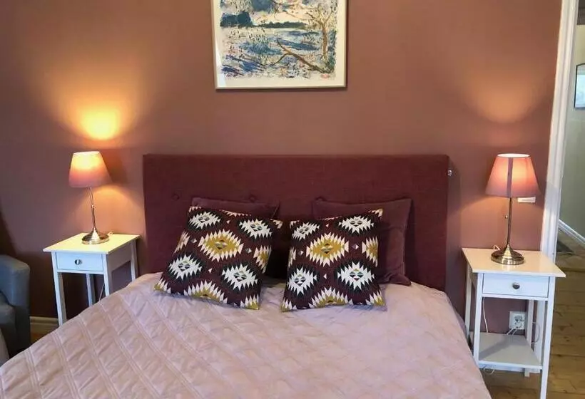 スタンダード４人部屋, Brunsbo G:a Biskopsgård Hotell & Konferens