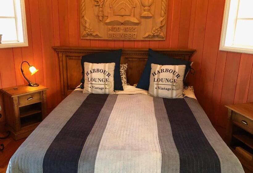 家庭房间共用浴室, Brunsbo G:a Biskopsgård Hotell & Konferens