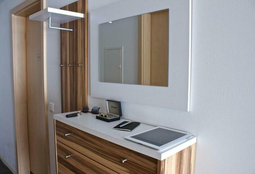 Апартаменты 2 Спальни, Business Homes  Das Apartment