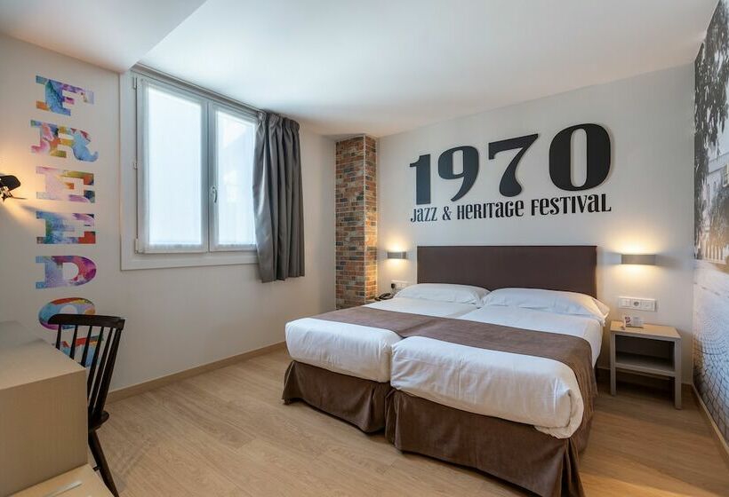 اتاق استاندارد, Colectia Urumea