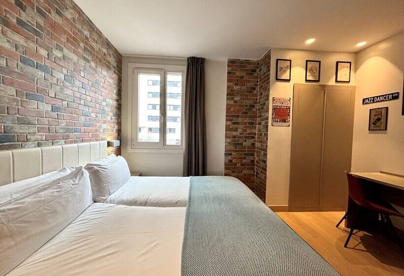 اتاق استاندارد, Colectia Urumea