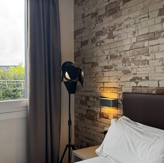 اتاق استاندارد, Colectia Urumea