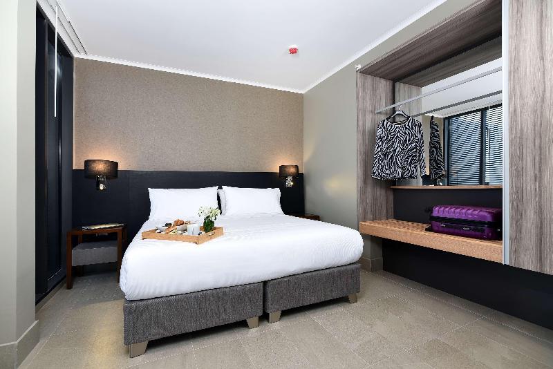 اتاق لوکس با چشم‌انداز دریا, Corallo