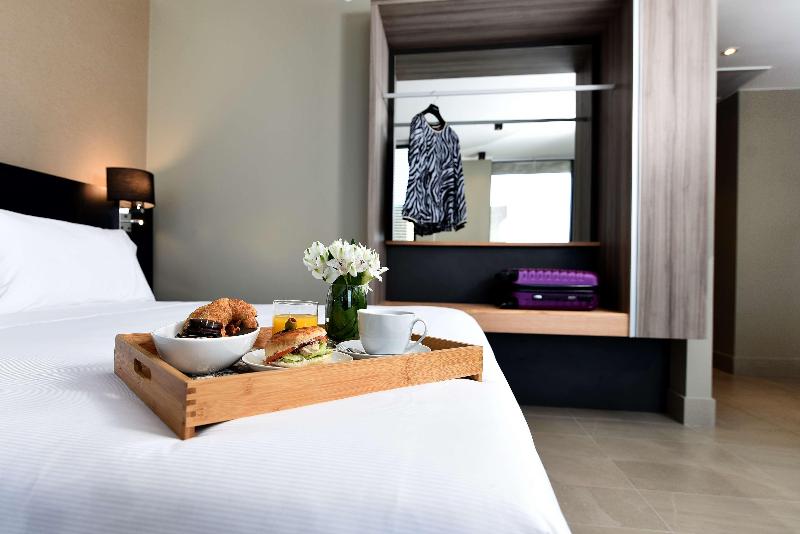 اتاق لوکس با چشم‌انداز دریا, Corallo