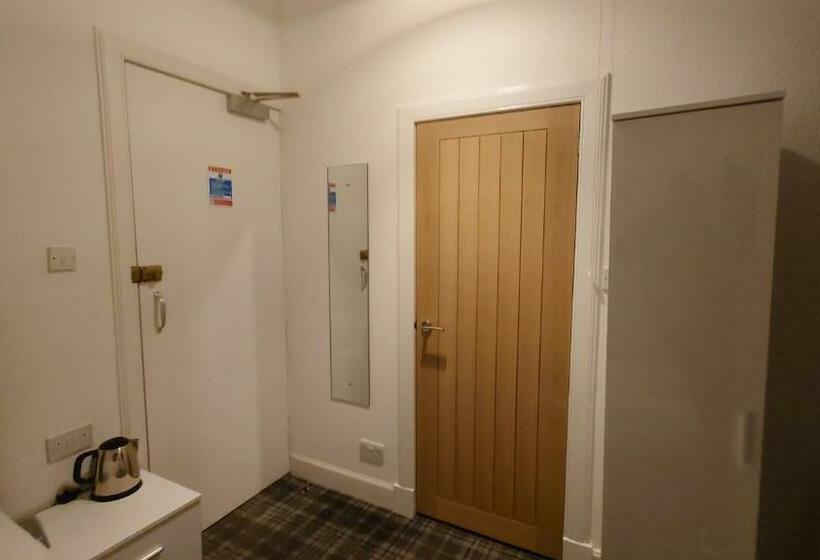 스탠다드 싱글 룸, Corner