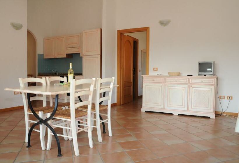 דירת שני חדרים, Il Borgo Di Punta Marana