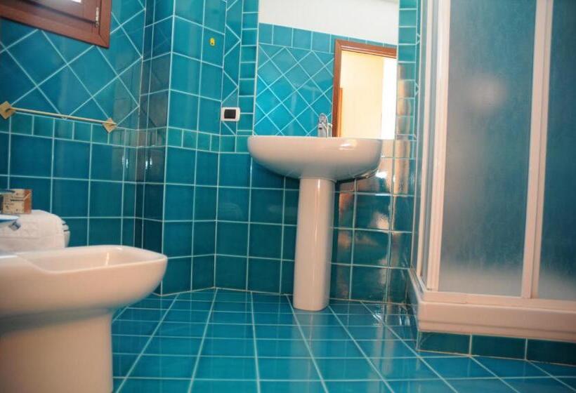 סטודיו סופריור, Il Borgo Di Punta Marana